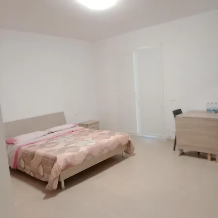 Guest house Newfaro2 *
